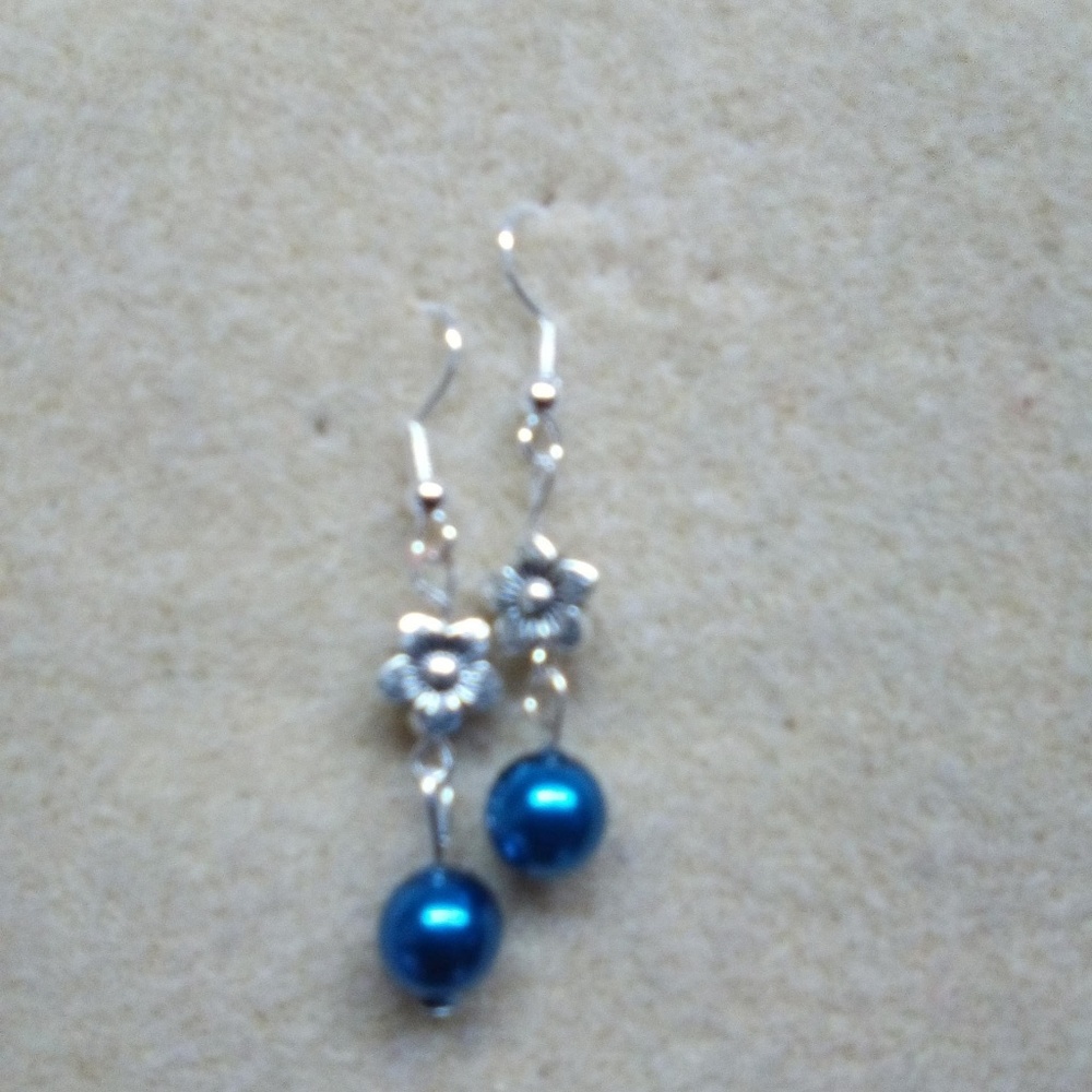Handmade earrings - Picture 2 of 2